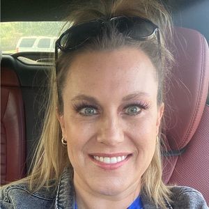 Meet your Posher, Brooke